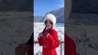 Caucasian Girlbəyəndinizmi?