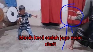 viral anak kecil sudah jago main celurit