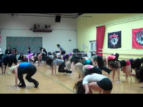 Professional Dancers Audrey Boistol and Katie Zimmer Teach Dance Routine at Locos Dance Workshop