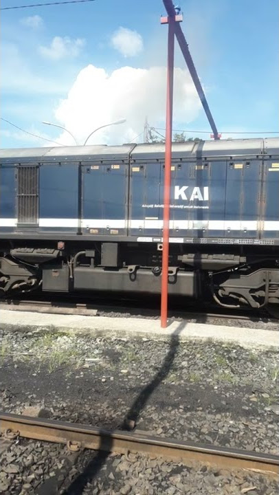 Start Up Engine lokomotif Gajah CC 205 Babaranjang .