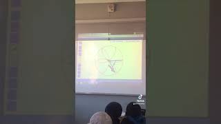 Using MathPad App to construct flower patterns in the Math class. #mathigon #cuemath #mathpix