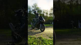 R9 Akrapovic Sound