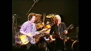 Call Me the Breeze - Tom Petty & HBs, live in London 1999 (video!)