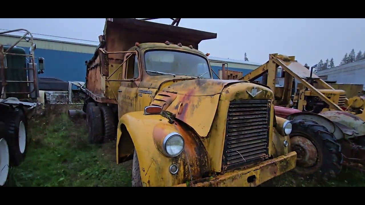international VF 190. dump truck. IH gas V8. little rough. twin sticks ...