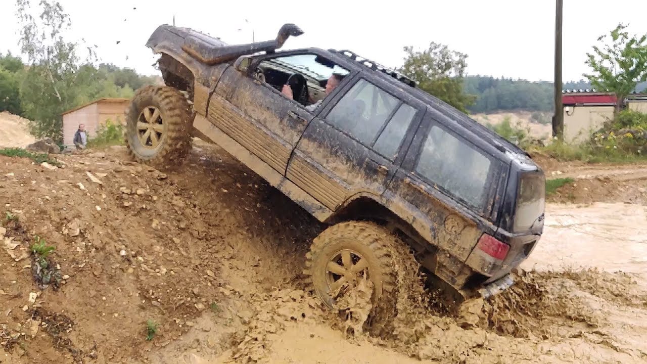 Jeep Grand Cherokee ZJ Offroad! Feel the Power of 5,2 l V8! - YouTube