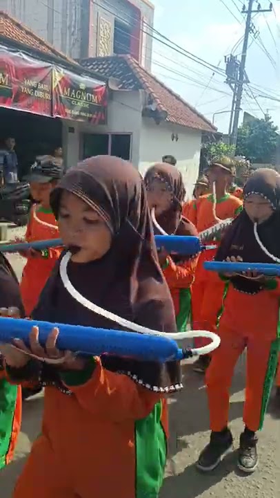 DRUMBAND MI-AL ISTIANAH LAGU YALAL WATHON