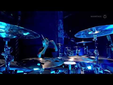 avicii-tribute-|-the-chainsmokers-|-tomorrowland-2019