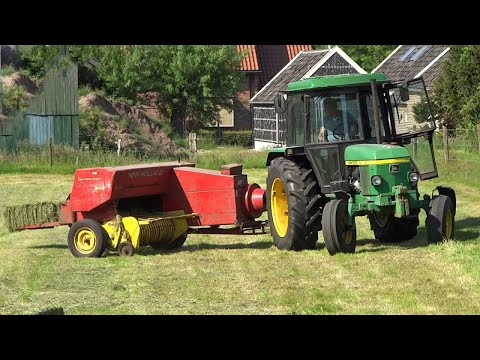 John Deere 1640 + New Holland 276 Super Hayliner | Balen Persen In Holland | 2015.