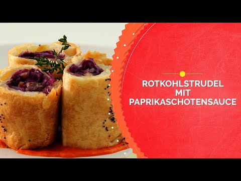 Rotkohlstrudel mit Paprikaschotensauce