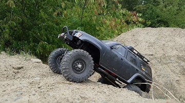 MST CFX-W & Traxxas TRX-4 - Up And Down