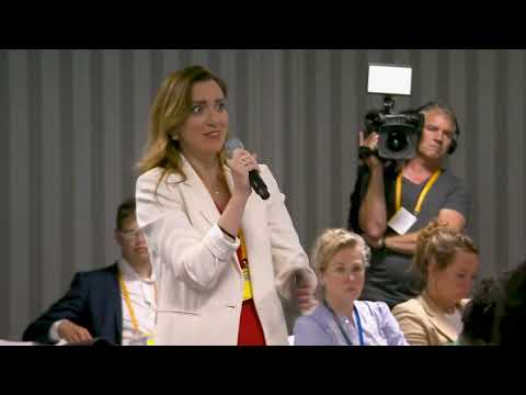 Schoof gets tough question about Rutte's slime