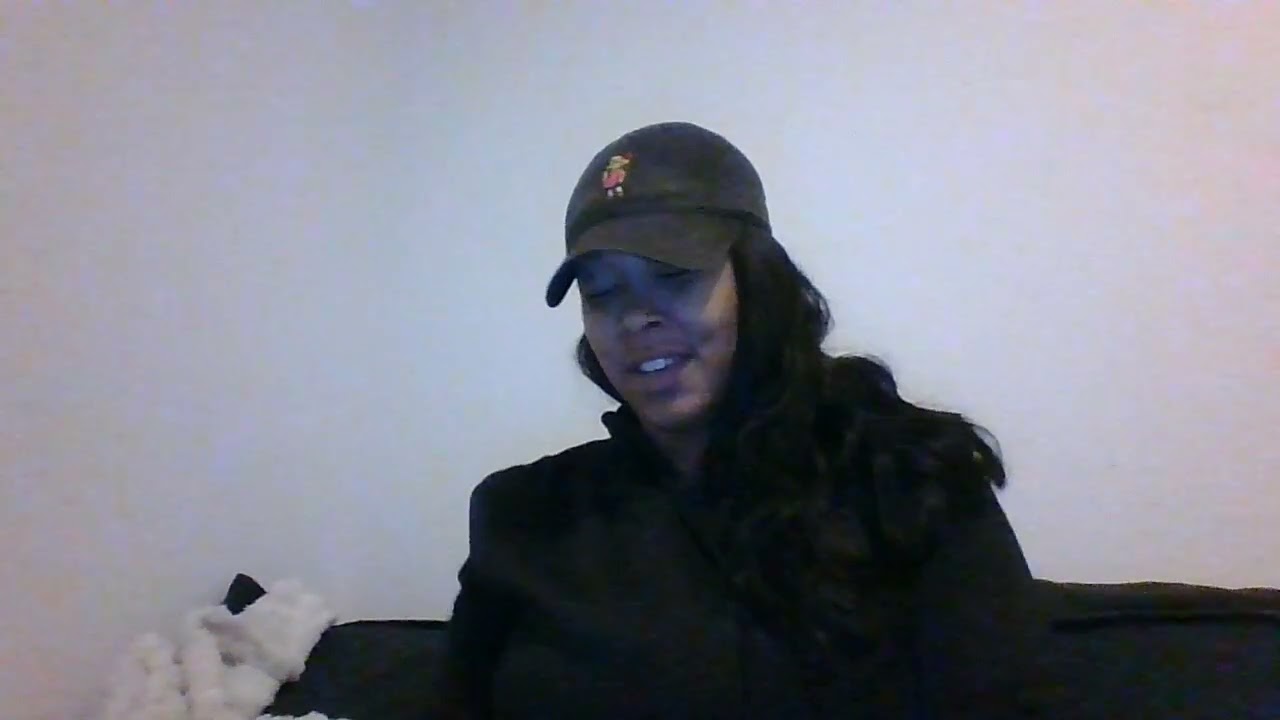 Ваши соседи кажутся довольно странными, раз постоянно на вас смотрят.