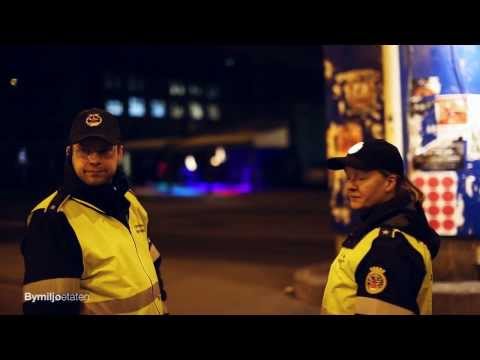 Video: Hvordan Oppføre Seg Med Trafikkbetjenter