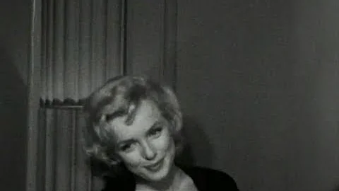 Footage of Marilyn Monroe in NYC 1956 - "I'm Going...