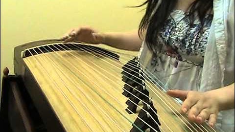 Sound of China Guzheng Tutorial Lesson Four - Glissando Part 2