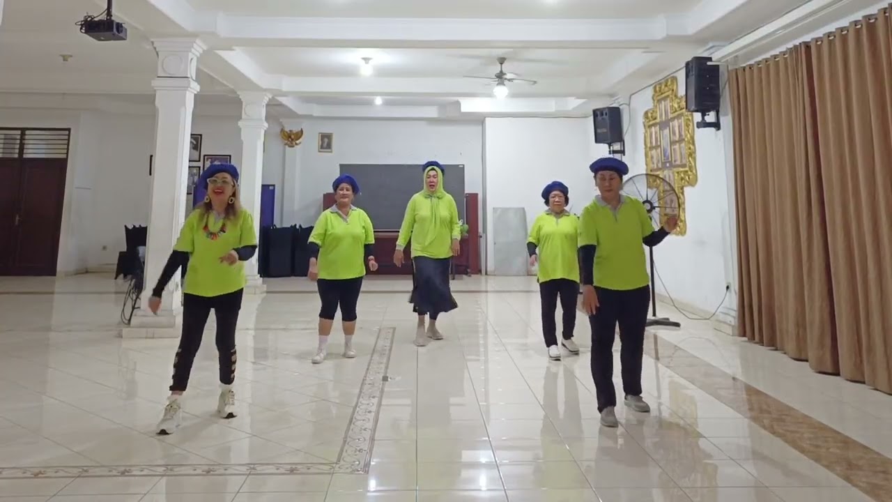 Ziggy Line Dance by Happy Mom, Choreographer : Gary Lafferty ( UK) 