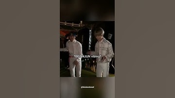 Soobin taking selca at the back #shorts #soobin #yeonjun #beomgyu #txt