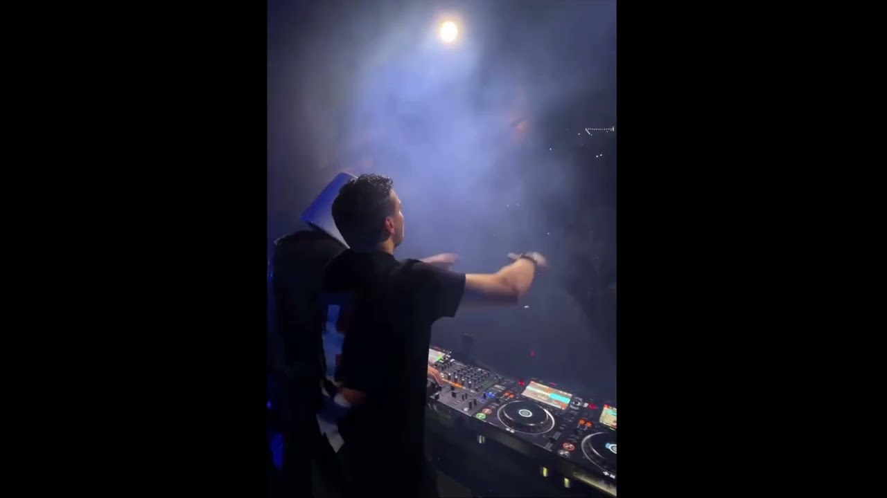 🎵🎧 Carry You × Silence (Live at Red Rocks 2025) [Martin Garrix B2B Marshmello]