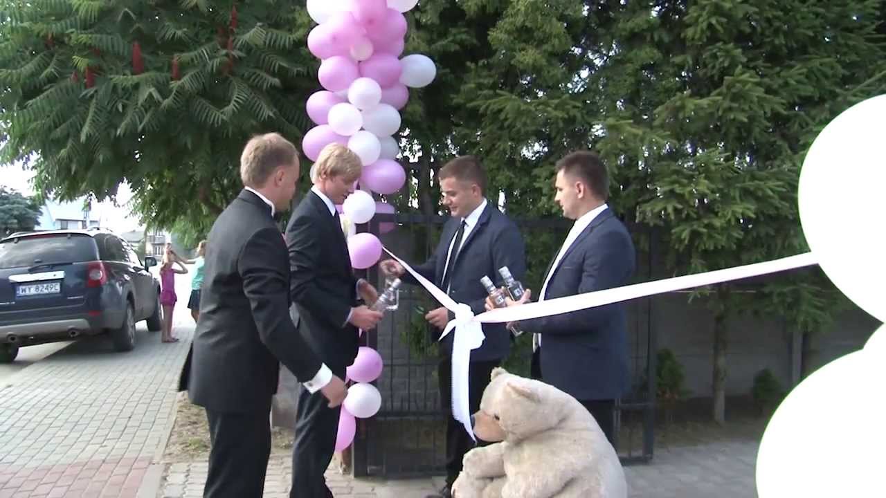 Darek hollywoodskej hviezdy Bielemu domu : Pokrauje
