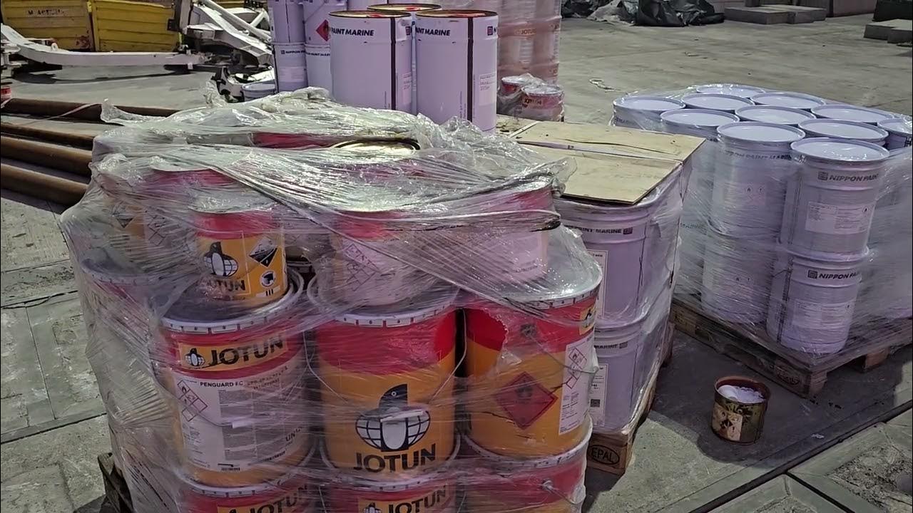 Краска это не для красоты, а в первую очередь для защиты корпуса судна ...