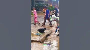 Blocked Drains Help Drain On Street #shorts #drain #street #satisfying