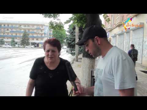 მოგწონთ ბიჭი,რომ საყურეს ატარებს