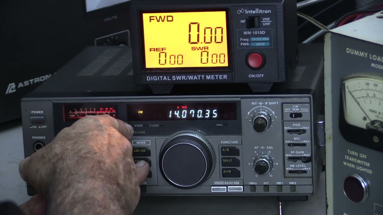 Review of the Kenwood TS-140S HF Transciever by WB6JLA - YouTube