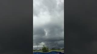 Download Lagu Mendung Belum Tentu Hujan, Bestie. #cloud #sky #awan #hujan #rain #rajinrepost #mendung #fyp MP3