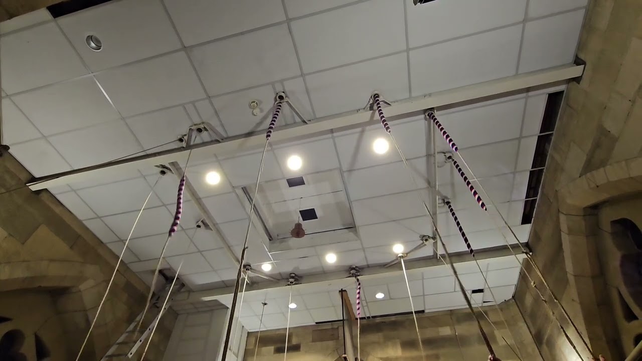 York (UK) Minster : Bell Ringing / Bells / Glocken  (Call Changes at York Minster) 