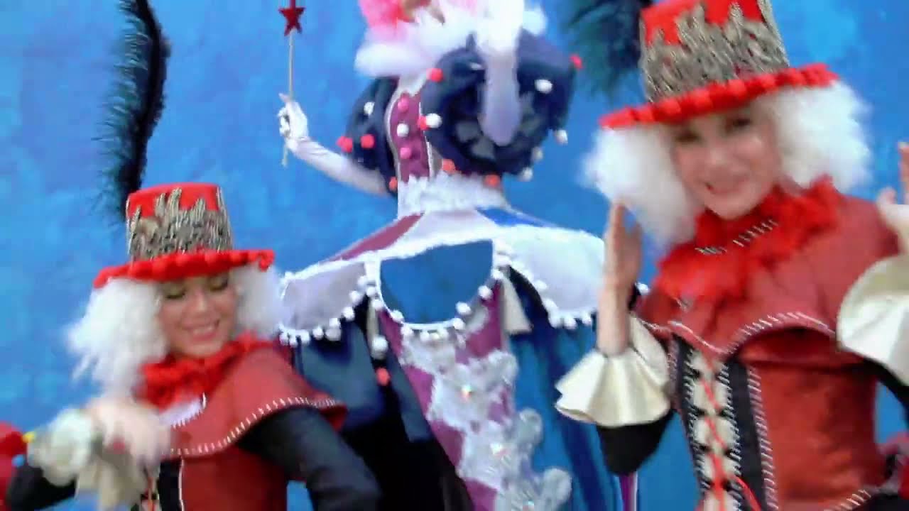 CIRCUS EXTRAVAGANZA  WOW Entertainers