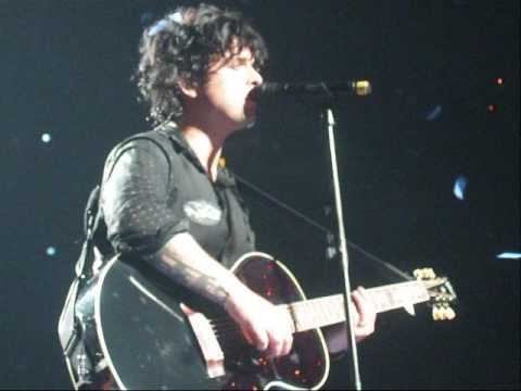 Green Day - "Macy's Day Parade" (Live in Boston - 7/20/09)