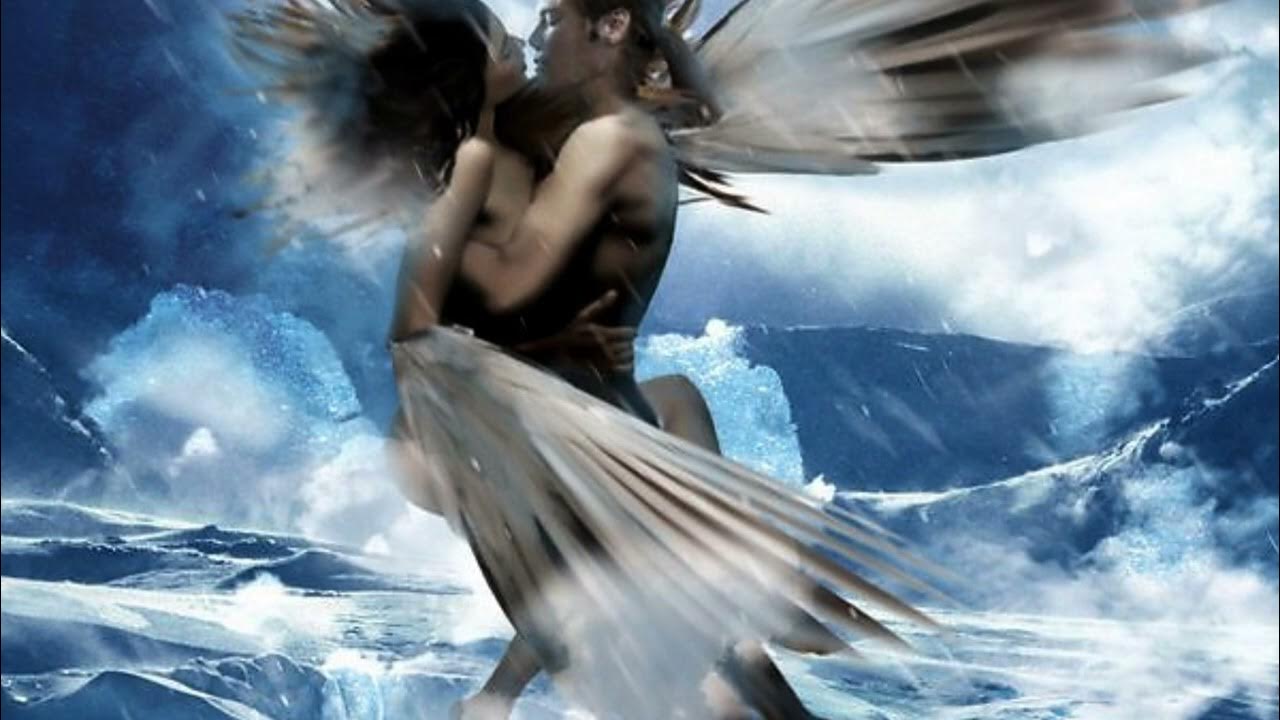 Ангел души песня. Мужчина и женщина с крыльями. Небесные ангелы. Ангел в небе. Женщина с крыльями.