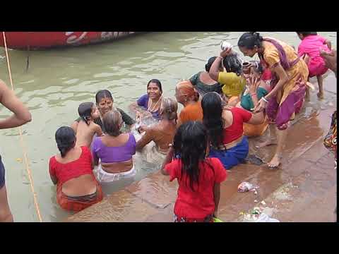 India- women bathing in the Ganges River #Women