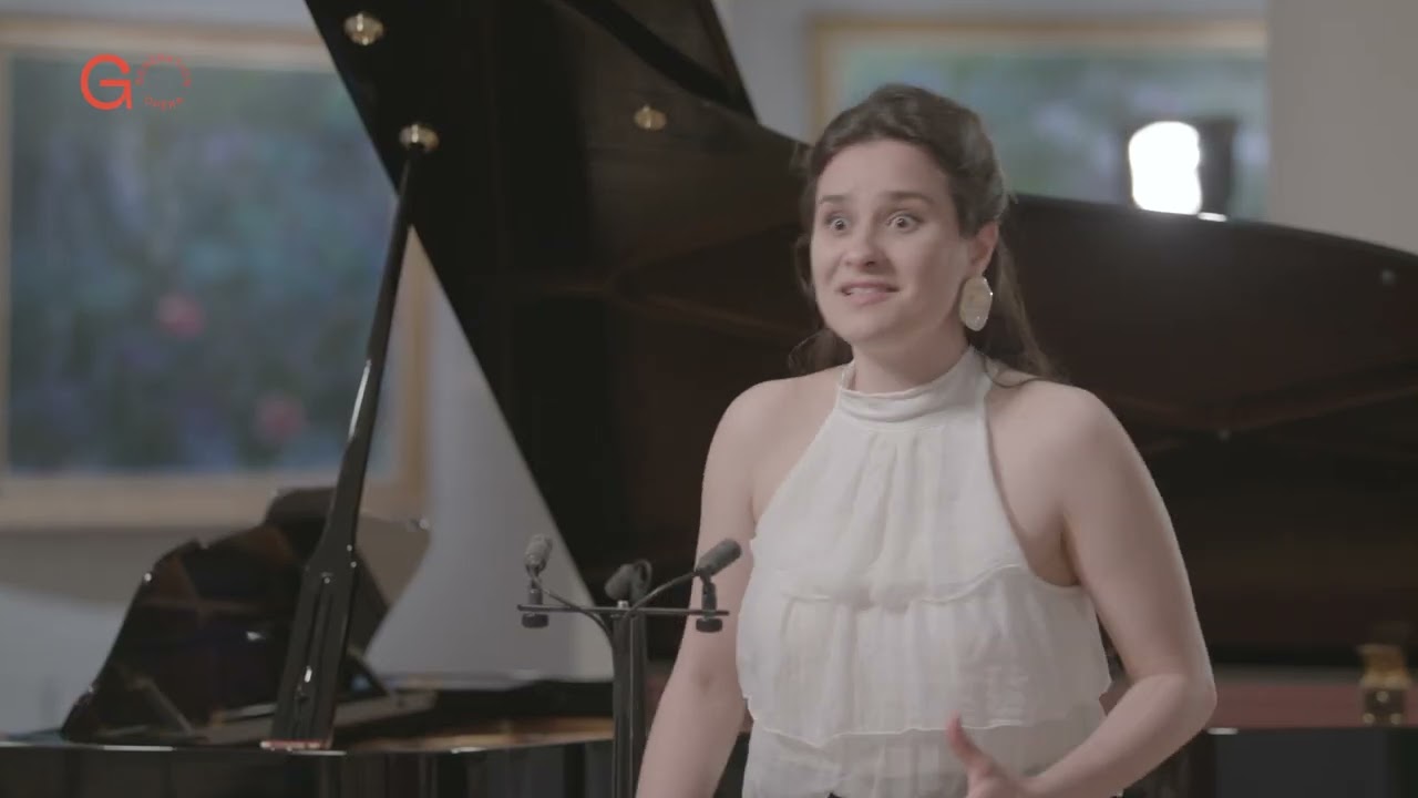 Juliette MEY, artiste de la Promotion Génération Opéra 2022 - HOLMÈS