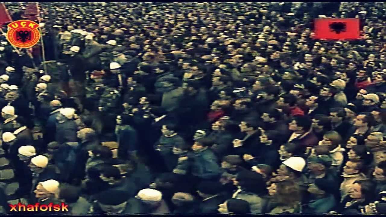 BEKIM JASHARI ( STATUJA E ADEM JASHARIT) SKENDERAJ.