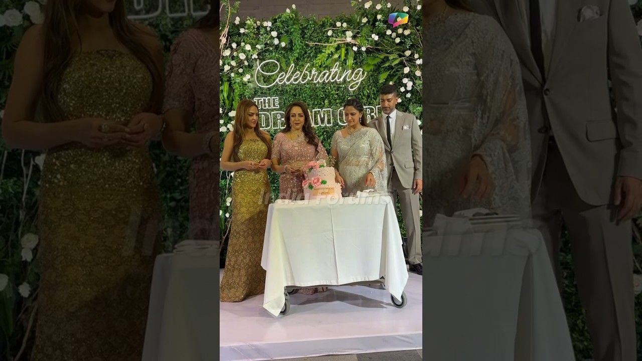 Dream Girl Hema Malini cutting cake of her 75th Birthday with her family and Paparazzi 🎂🍰🎉