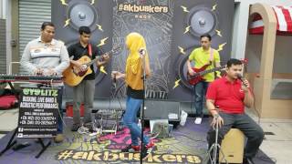 Download Lagu The eyelitz ft lara lisa 1 MP3