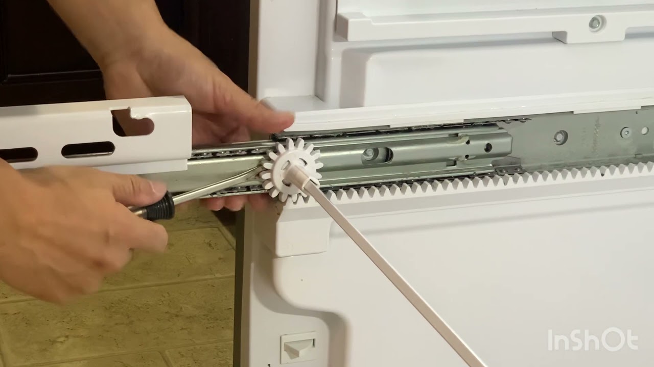 Replacing freezer gear wr02x13387 on my GE French style fridge YouTube