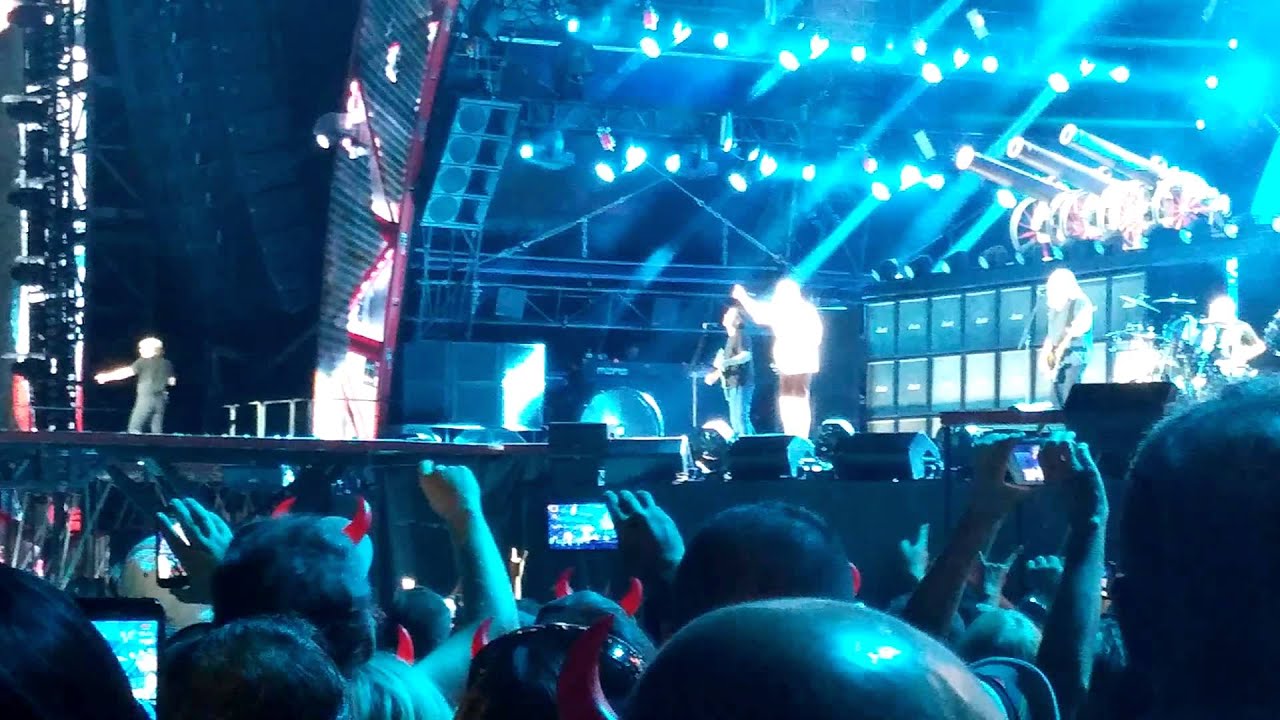 AC/DC - For Those About To Rock - Toronto 2015 - YouTube