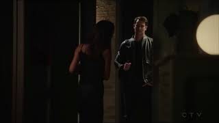 Designated Survivor 2X05 You Again Hannah And Damian Kiss