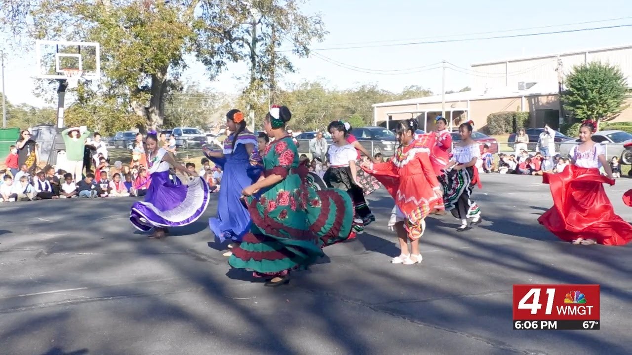 Porter Elementary showcases Hispanic culture during school celebration