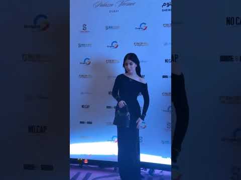 ستوريات قمر الطائي على اغنية الشامي بتجمع مهم ستوريات قمر الطائي قمر الطائي اكسبلور