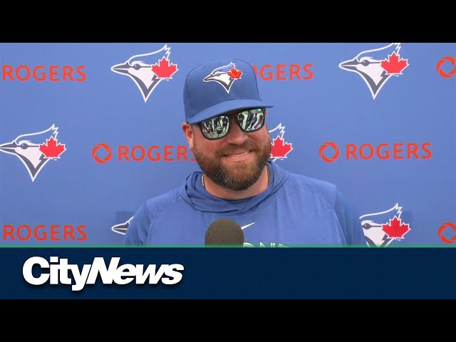 John Schneider: Toronto Blue Jays manager saves woman from choking in  restaurant