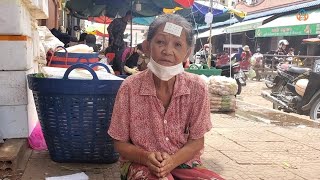 Ms. Leng Srey, 66 Years Old, With A Physical Illness, Received Humanitarian Money