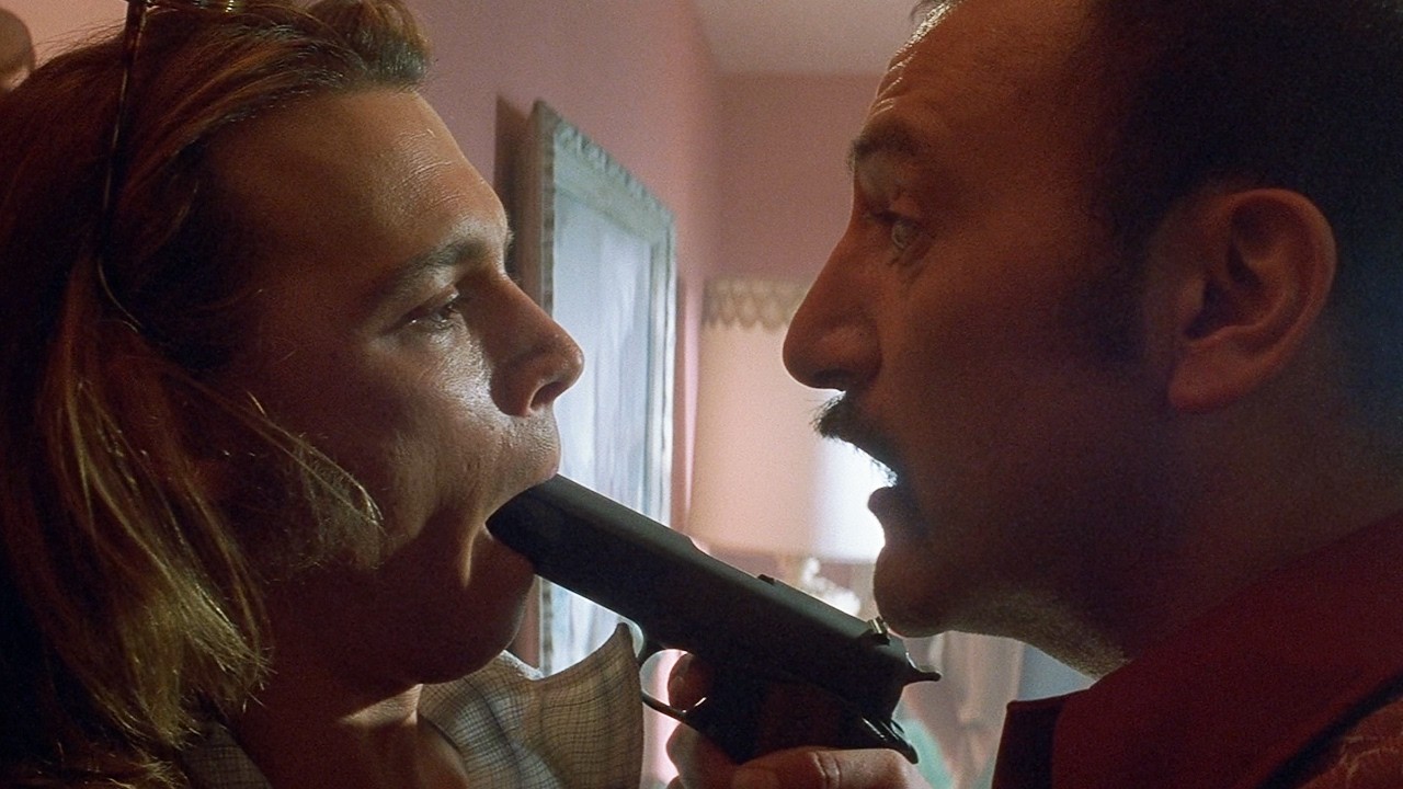 ЕГО друг ВЗЯЛ У КАРТЕЛЯ В ДОЛГ и ПРОПАЛ, и теперь ЭТОТ ДОЛГ требуют С НЕГО