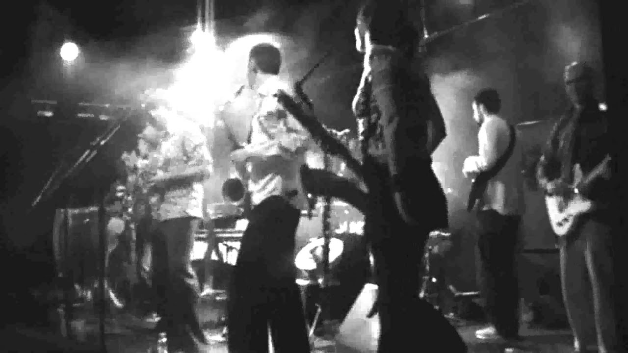 I no get eye for back (fela kuti) as played by THE FARANAS