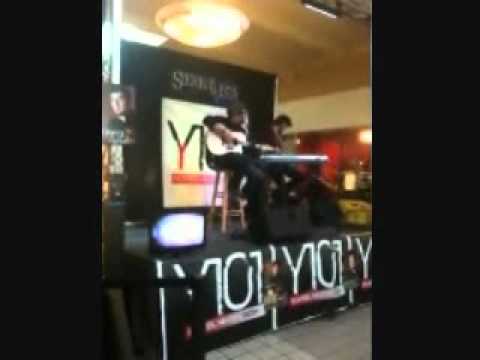 Lee DeWyze at the Y101 Sound-Check at Sierra Vista...