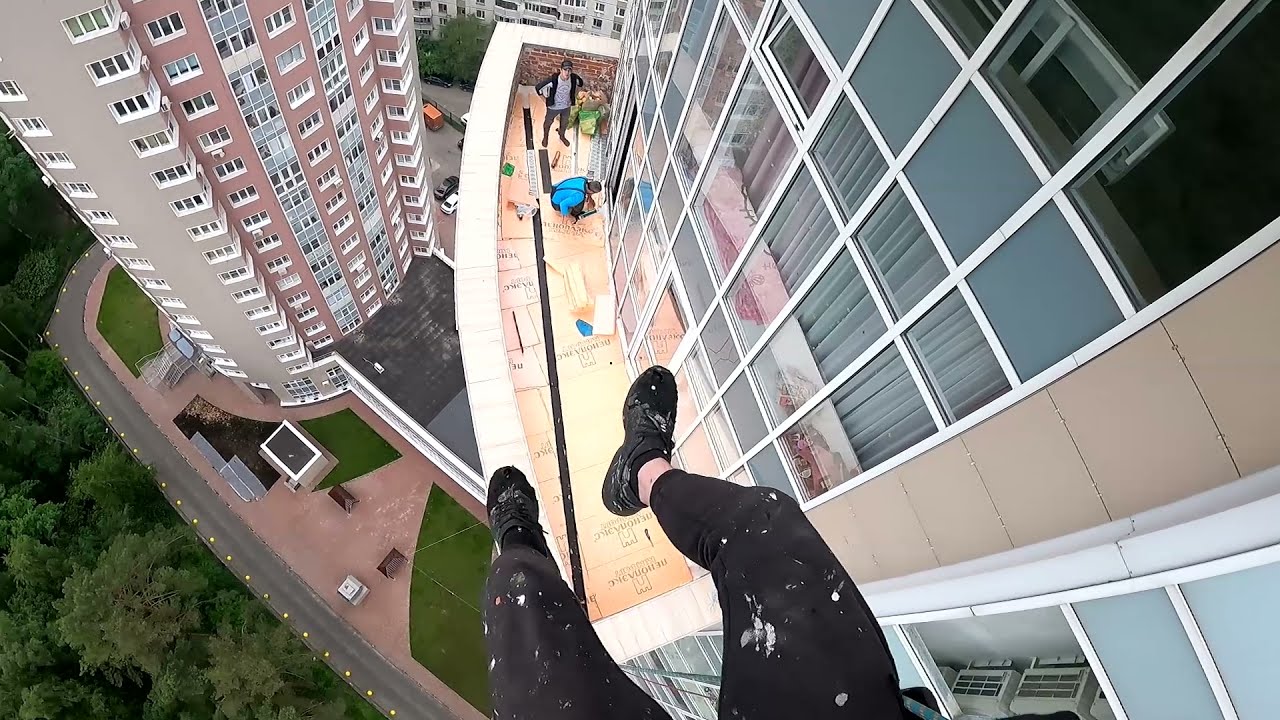 Демонтаж плитки вентилируемого фасада на 23 этаже. - YouTube