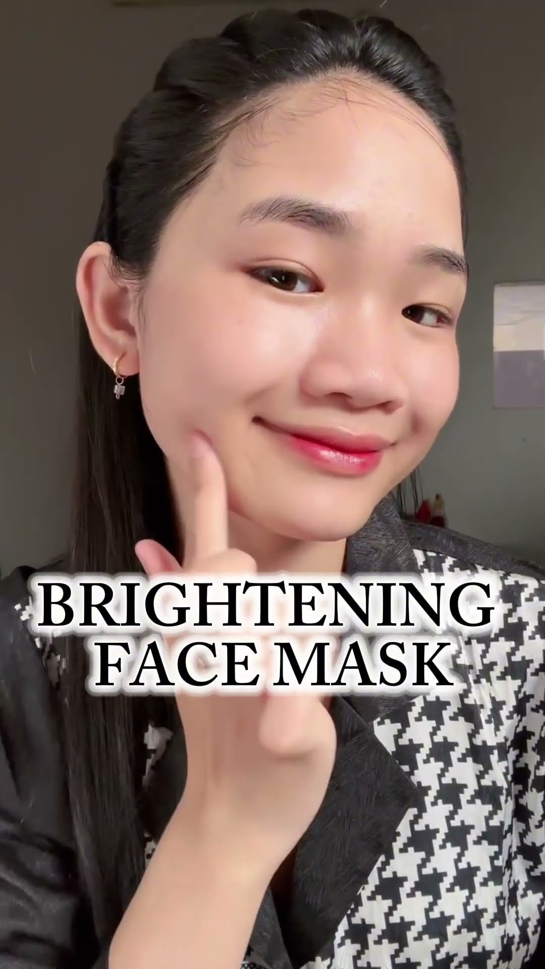 One pack, five sheets, one very soft face
