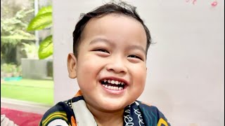 NGETAWAIN ADEK !!! ADEK NANGIS SAMBIL GULING GULING😂